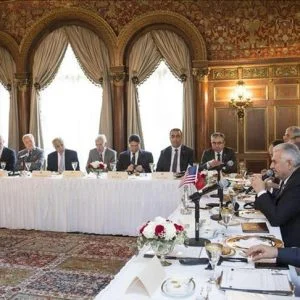 يلدريم يلتقي دبلوماسيين وأكاديميين وصحفيين وقادة رأي في واشنطن