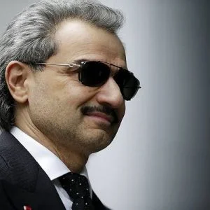 بلومبرغ تكشف حجم خسارة الوليد بن طلال خلال 48 ساعة فقط عقب احتجازه في السعودية