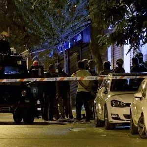 الأمن التركي يوقف 6 مشتبهين خلال عملية ضد “داعش” بإسطنبول