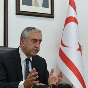 أقنجي: حل أزمة الجزيرة القبرصية بات الآن أصعب من 2004