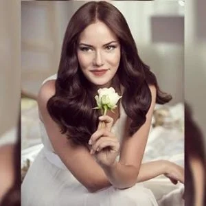 صورة للممثلة التركية فهرية تثير الجدل على مواقع التواصل الاجتماعي