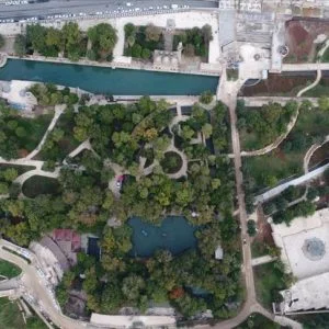 أورفا التركية.. حكاية النمرود و”بحيرة الأسماك”