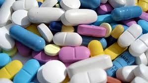 كيف تتجنب مخاطر مسكنات الألم؟