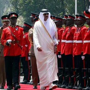 استقبال رسمي سعودي لأمير قطر على “تويتر”