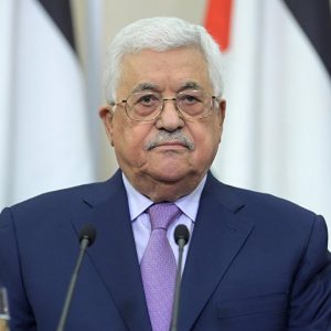 مفاجأة صادمة لـ”عباس”.. قائمة عقوبات أمريكية خليجية ليقبل خطة السلام