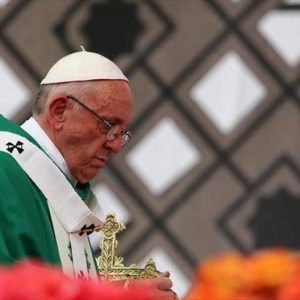 بابا الفاتيكان يعرب عن “ألمه” إزاء استمرار “العنف” بالأراضي الفلسطينية