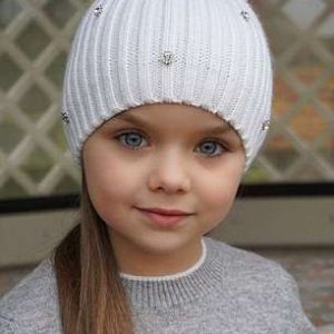 بالفيديو.. المرشحة الأبرز لأجمل طفلة في العالم.