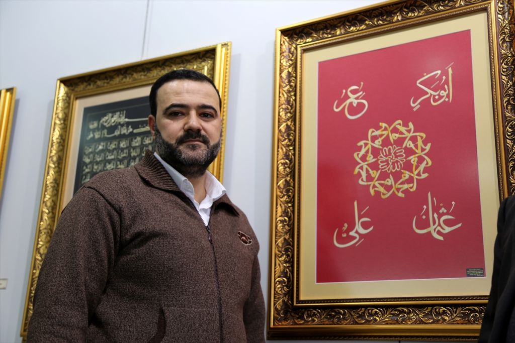 بالصور.. تركي يحول اعواد القمح الى لوحة فنية 3