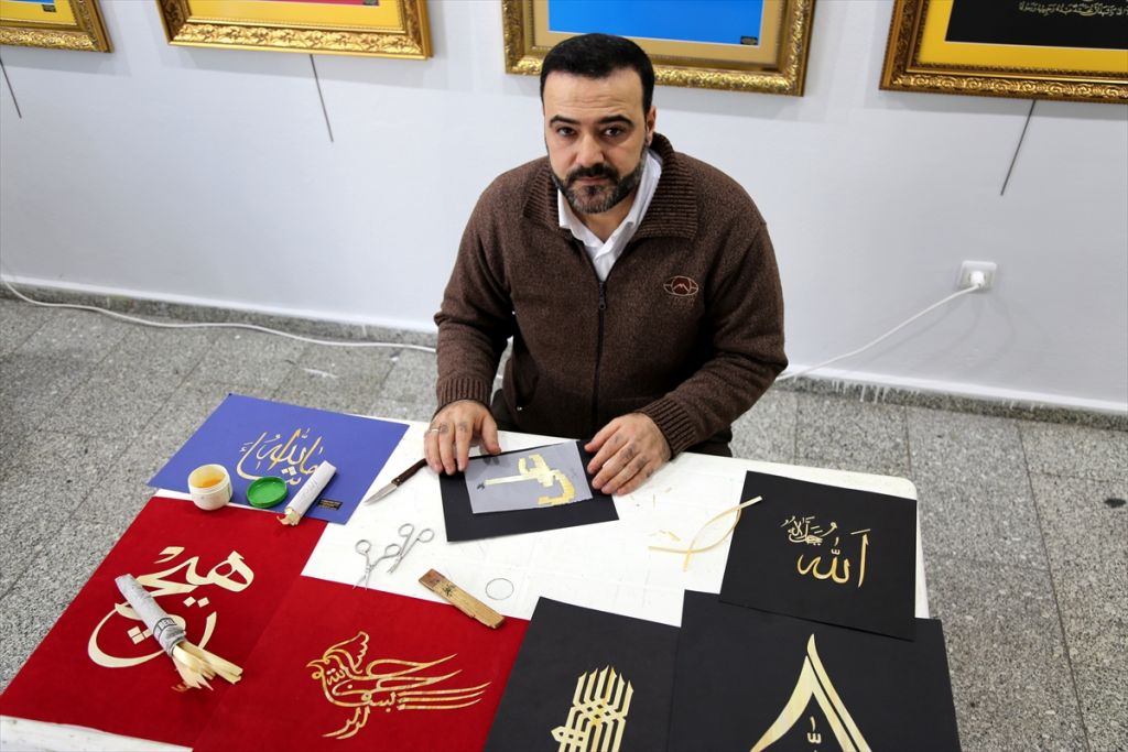 بالصور.. تركي يحول اعواد القمح الى لوحة فنية 9