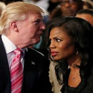 طرد مساعدة ترامب من البيت الأبيض