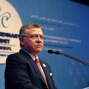 عاهل الأردن يدعو لحماية المقدسات والتصدي لمحاولات فرض واقع جديد بالقدس