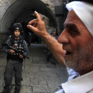 مقدسيّون يُطالبون القمة الإسلامية بنبذ الخلافات وقرارات عملية