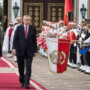 مباحثات بين الرئيسين التركي والتونسي في قصر قرطاج