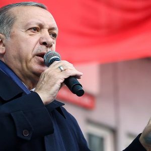 أردوغان: ترامب يضع المنطقة داخل حلقة من نار