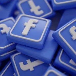 ملياردير يهدد مواقع التواصل: أيامكم معدودة!