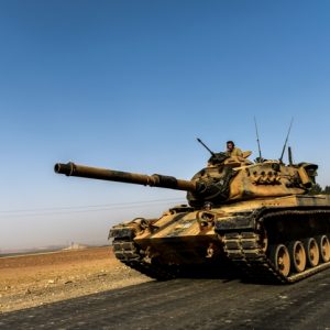 القوات المسلحة التركية تقصف عفرين
