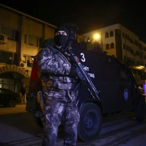 الأمن التركي يوقف عنصرا من “داعش” الإرهابي مدرج على “النشرة الحمراء”