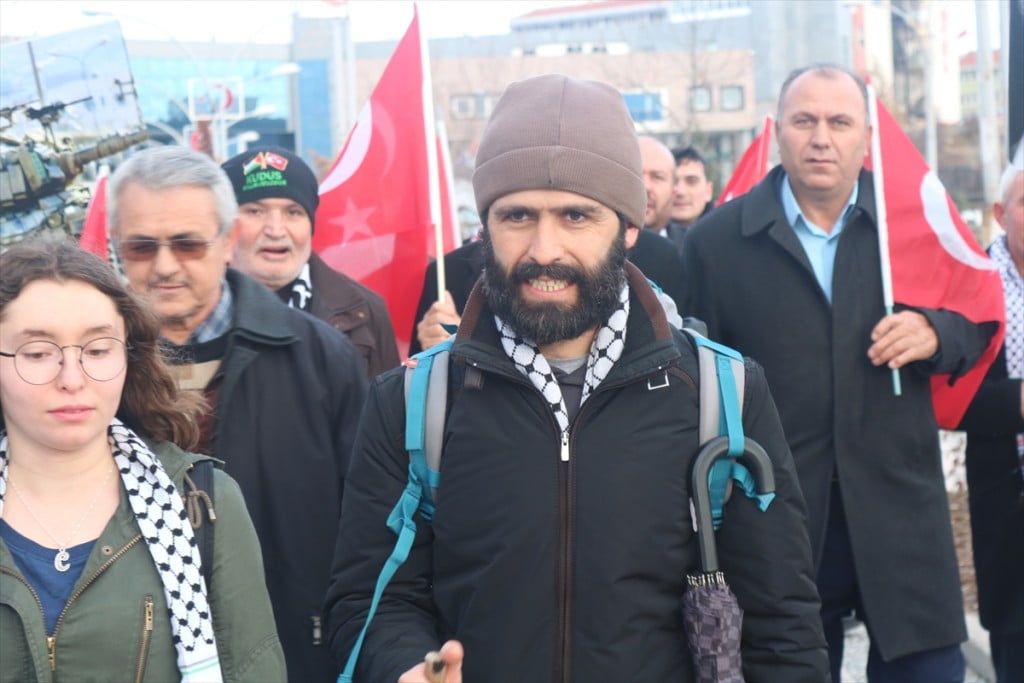 مسيرة مواطن تركي من إسطنبول إلى القدس تصل أنقرة 5