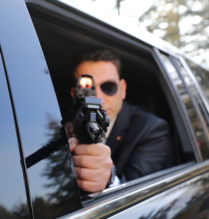 بالصور.. حرس رئيس الوزراء التركي يبدأ باستخدام بندقية محلية الصنع 4 بالصور.. حرس رئيس الوزراء التركي يبدأ باستخدام بندقية محلية الصنع 3