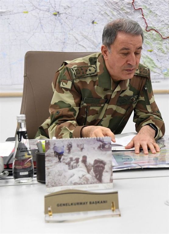 صور من داخل غرفة عمليات "غصن الزيتون" 3