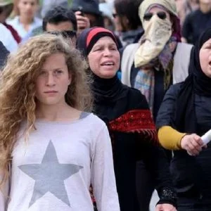 منح عهد التميمي جائزة “القلب الشجاع” لعام 2017