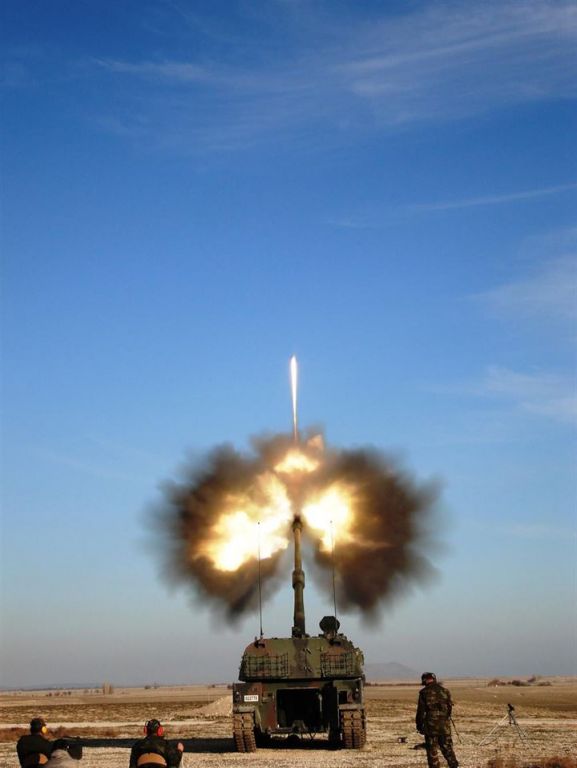 المدفعية التركية تواصل دك مواقع عسكرية للإرهابيين في عفرين 3