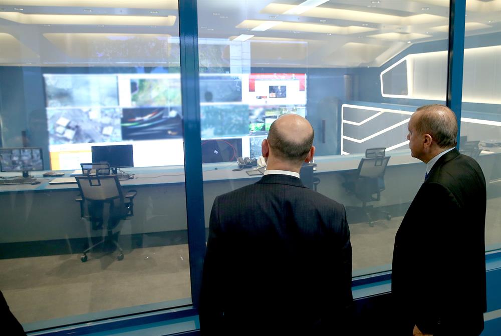 بالصور.. تعرف على المركز الذي من خلاله يتابع ارودغان كل الاحداث الجارية في تركيا 11