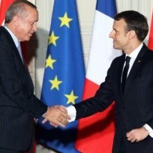 الأسباب الخفية للقاء أردوغان وماكرون