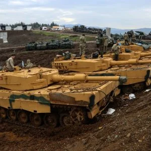 الأركان التركية: تحييد 394 إرهابيًا منذ انطلاق عملية “غصن الزيتون”