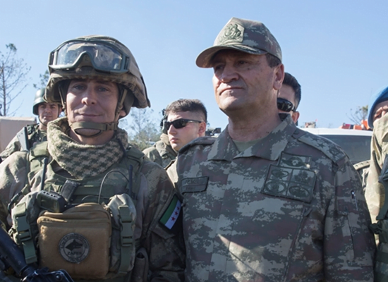 ما هو العلم الذي ارتداه ضابط تركي على جبل برصايا؟ (شاهد) 5