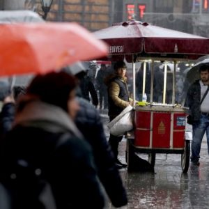 أجواء باردة وأمطار مُتقطعة في “إسطنبول”