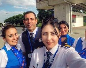 يتابعهن مئات الآلاف.. قائدات الطائرات التركيات الأجمل على الشبكات الاجتماعية(الصور)