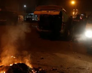 الاحتجاجات تتمدد وتتصاعد في تونس.. مقتل شخص في تظاهرة مناهضة للحكومة