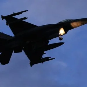 هجوم مكثف على عفرين من جميع الجهات