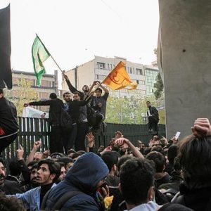 خبراء أتراك: مظاهرات إيران بدأت تأخذ طابعاً سياسياً