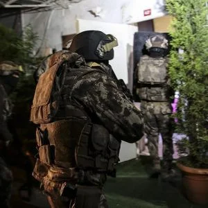 تركيا..توقيف 8 أشخاص للاشتباه في انتمائهم لـ”بي كا كا” الإرهابي