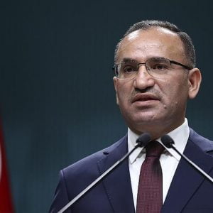 متحدث الحكومة التركية: التصريحات السياسية ستتبعها إجراءات لمكافحة الإرهاب