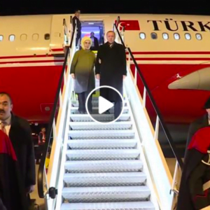 لحظة وصول اردوغان إلى روما