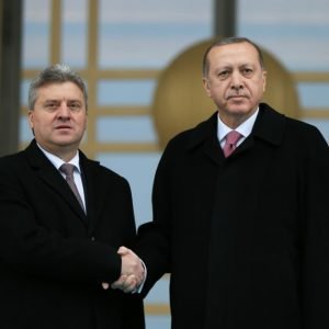 الرئيس أردوغان يستقبل نظيره المقدوني بأنقرة وسط مراسم رسمية