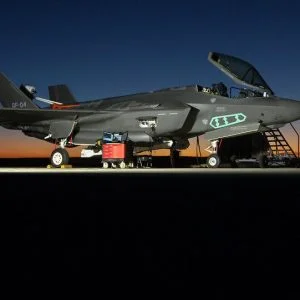 الولايات المتحدة ستنشر طائرات في جميع أنحاء العالم قادرة على حمل أسلحة نووية