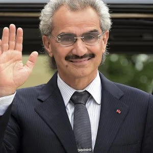 اول تغريدة للوليد بن طلال بعد خروجه من “الريتز”