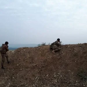 بالصور.. “غصن الزيتون” تسيطر قرية “جقلا الوسطاني” في محيط عفرين