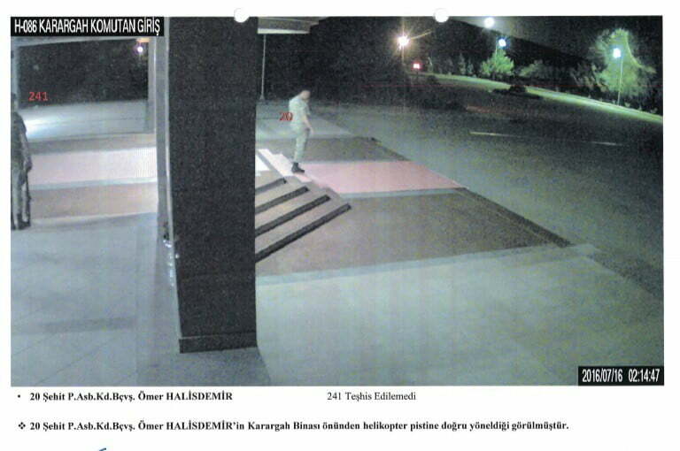 جديد.. هكذا استعد الضابط "عمر خالص دمير" لقتل جنرال انقلابي بمقر القوات الخاصة التركية (فيديو وصور) 10 جديد.. هكذا استعد الضابط "عمر خالص دمير" لقتل جنرال انقلابي بمقر القوات الخاصة التركية (فيديو وصور) 9