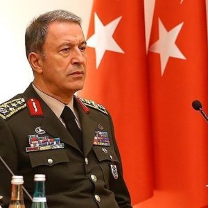 رئيس الأركان التركي يتفقد القوات المشاركة في “غصن الزيتون”