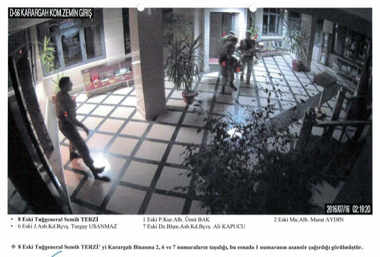 جديد.. هكذا استعد الضابط "عمر خالص دمير" لقتل جنرال انقلابي بمقر القوات الخاصة التركية (فيديو وصور) 4 جديد.. هكذا استعد الضابط "عمر خالص دمير" لقتل جنرال انقلابي بمقر القوات الخاصة التركية (فيديو وصور) 3