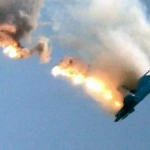 عثروا عليها بحوزته.. رسالة قائد الطائرة الروسية التي أُسقطت في سوريا تكشف الكثير من الأسرار