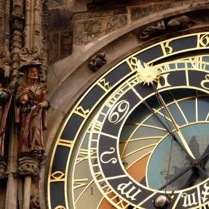 البدء ببناء ساعة تعمل لـ10 آلاف سنة (فيديو)