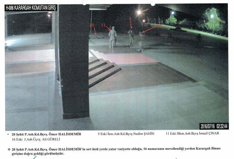 جديد.. هكذا استعد الضابط "عمر خالص دمير" لقتل جنرال انقلابي بمقر القوات الخاصة التركية (فيديو وصور) 16 جديد.. هكذا استعد الضابط "عمر خالص دمير" لقتل جنرال انقلابي بمقر القوات الخاصة التركية (فيديو وصور) 15