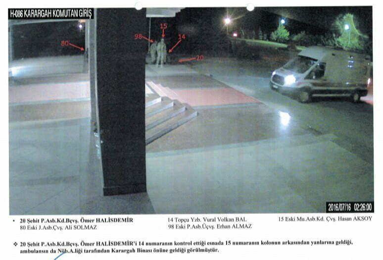 جديد.. هكذا استعد الضابط "عمر خالص دمير" لقتل جنرال انقلابي بمقر القوات الخاصة التركية (فيديو وصور) 18 جديد.. هكذا استعد الضابط "عمر خالص دمير" لقتل جنرال انقلابي بمقر القوات الخاصة التركية (فيديو وصور) 17