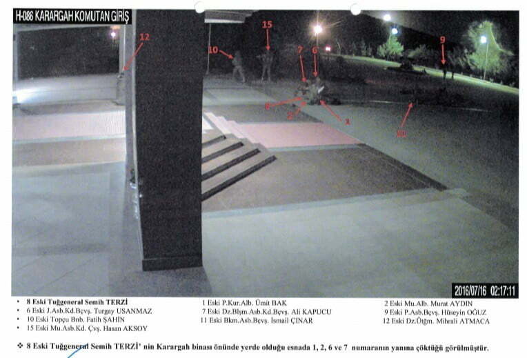 جديد.. هكذا استعد الضابط "عمر خالص دمير" لقتل جنرال انقلابي بمقر القوات الخاصة التركية (فيديو وصور) 14 جديد.. هكذا استعد الضابط "عمر خالص دمير" لقتل جنرال انقلابي بمقر القوات الخاصة التركية (فيديو وصور) 13